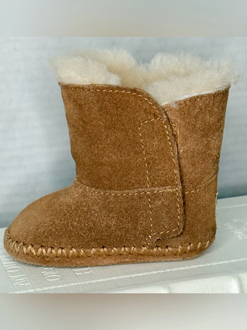 UGG adorable classic